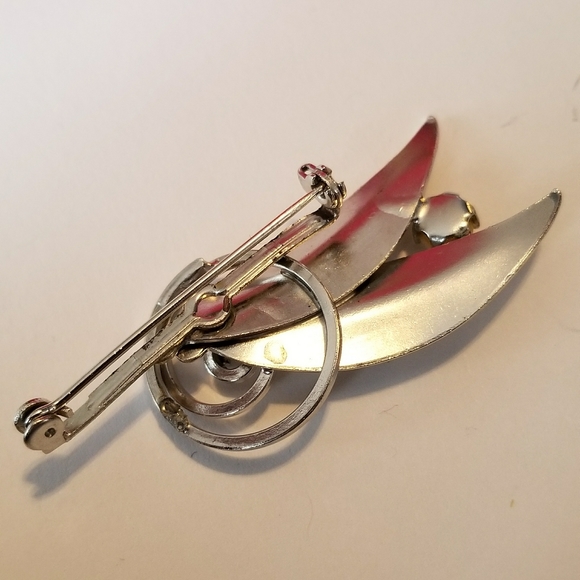 Relisted -Vintage leaf brooch silver tone pearl - Picture 4 of 10